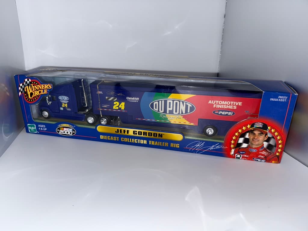 Jeff Gordon #24 NASCAR Diecast Collector Trailer Rig