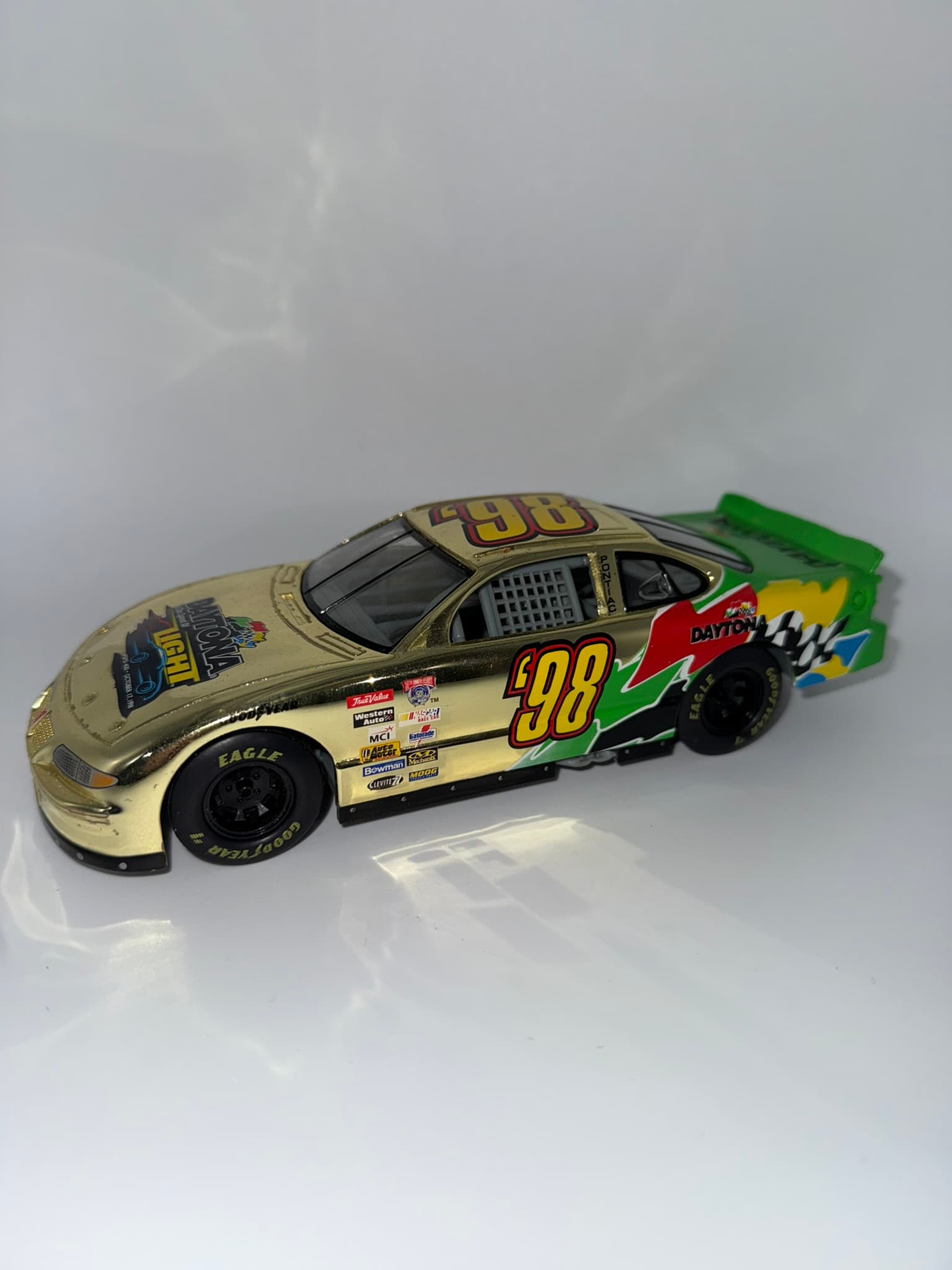 Diecast Car #98 Gold Daytona Racing Model